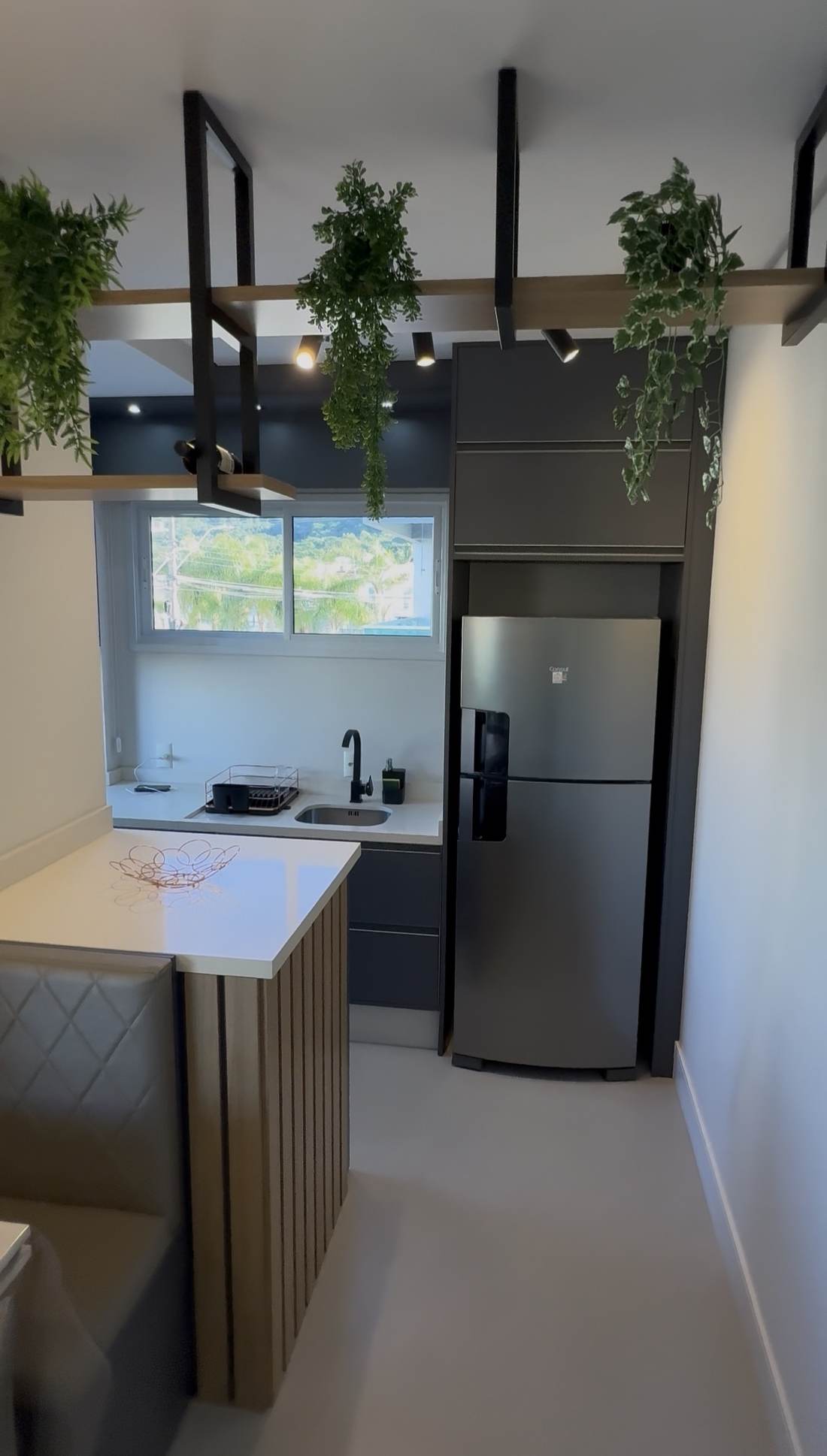 Cozinha planejada e equipada